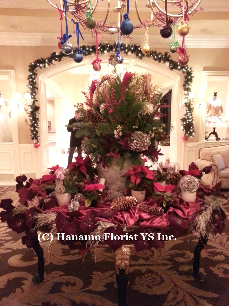 CMAS1208 Lobby Festive Display