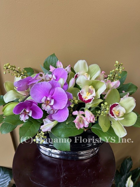 CORP205. Fresh flower arrangement, weekly / bi-weekly