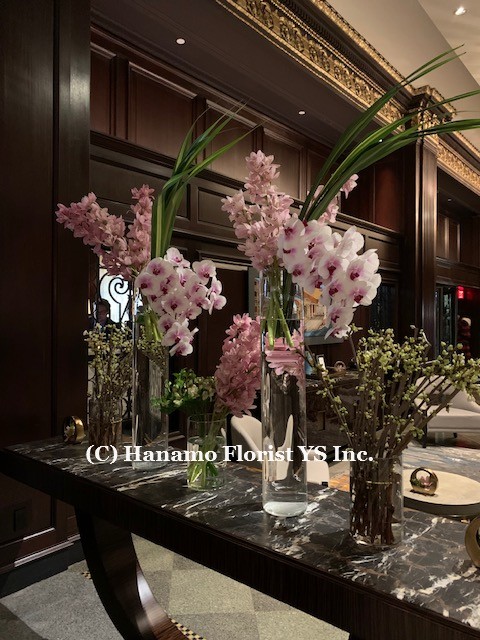 LOBB306 LOBBY FLOWER DISPLAY - Click Image to Close