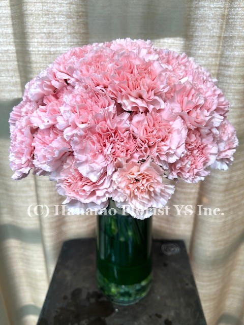 VASE128..... Simple & Pretty Round Carnations Bouquet in a Vase