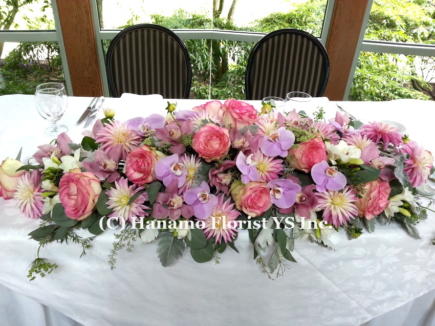 WEDI820 Head Table Flowers