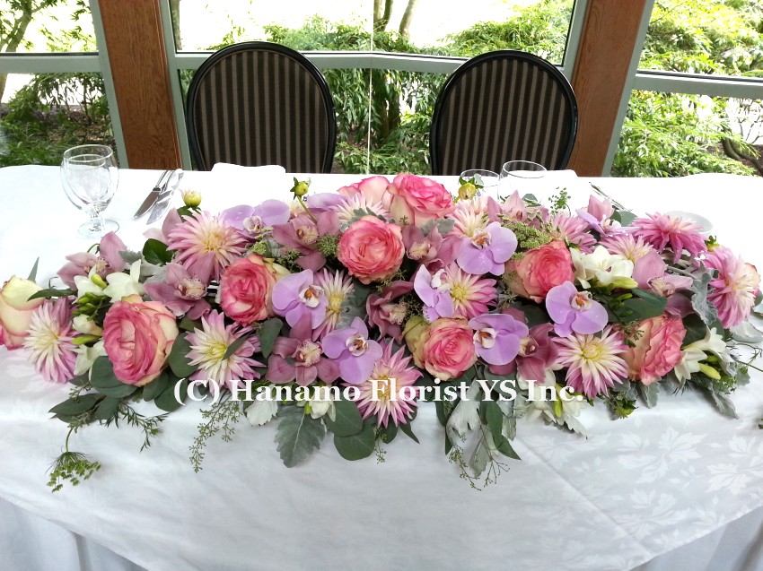 WEDI820 Head Table Flowers