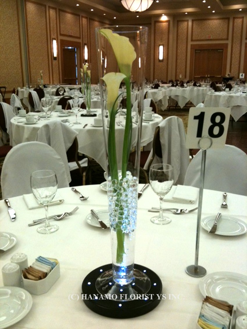 WEDO821 Light Up Table Centre Flute Vase with Calla - Click Image to Close