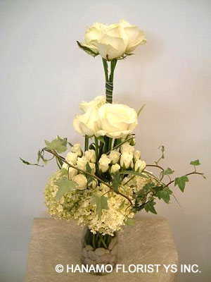 ROSE008 White Rose Table Centre Vase