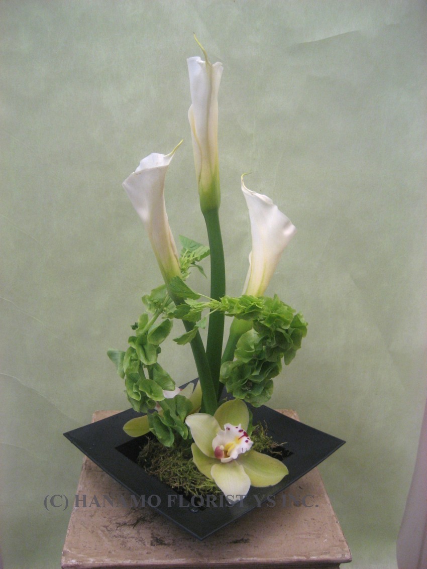 TABL015 White Calla Banquet Table Centre Arrangement
