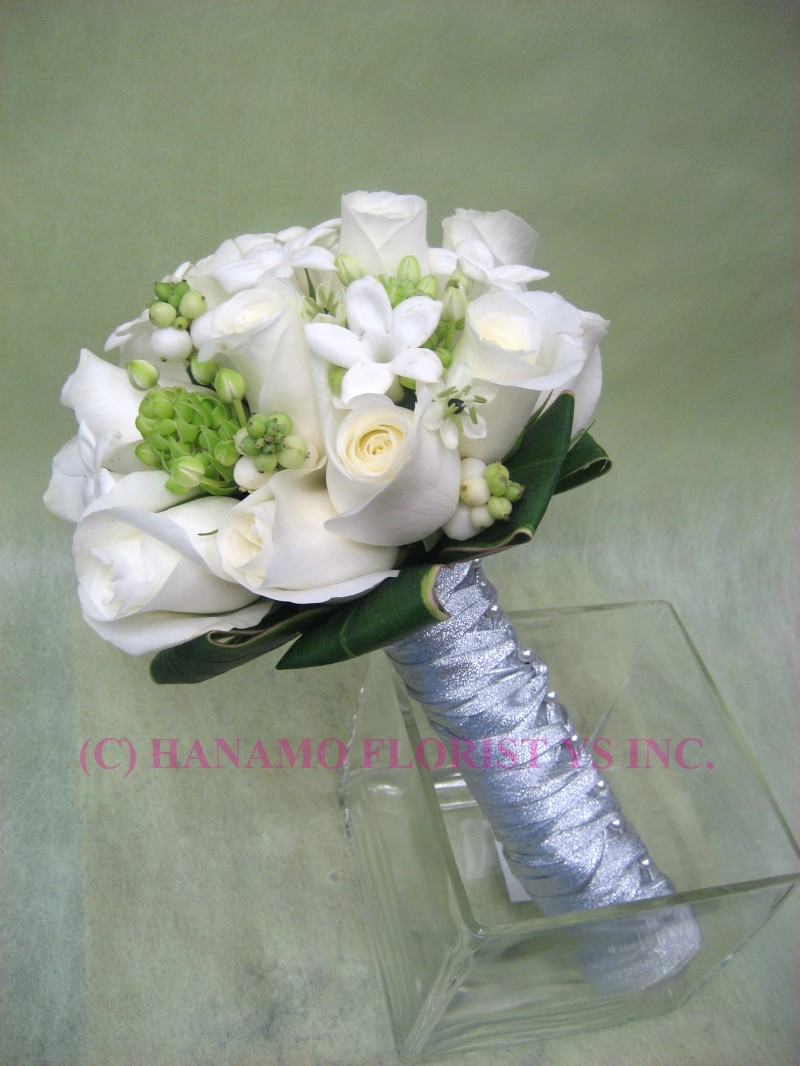 white rose wedding bouquets