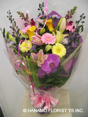 HAND001 Designer'sSeasonal Hand-tied Mixed flowers ML