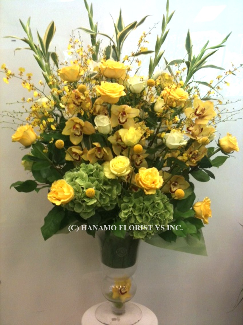 VASE901 3.5 to 4 Feet Premium Arrangement your colour request