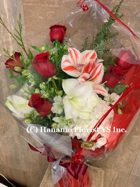 CMAS319 Christmas Hand-tied Bouquet in Cello ML size