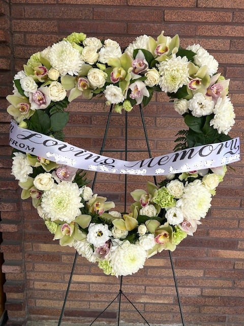 SYMP607 Heart Wreath ML pastel colors on 24" base heart ring