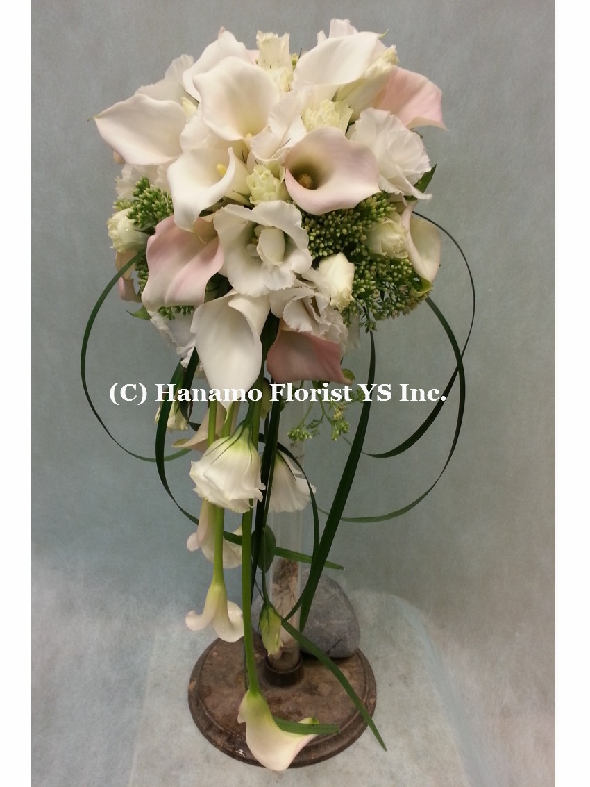 WEDB927 Calla Lily Cascading Bouquet