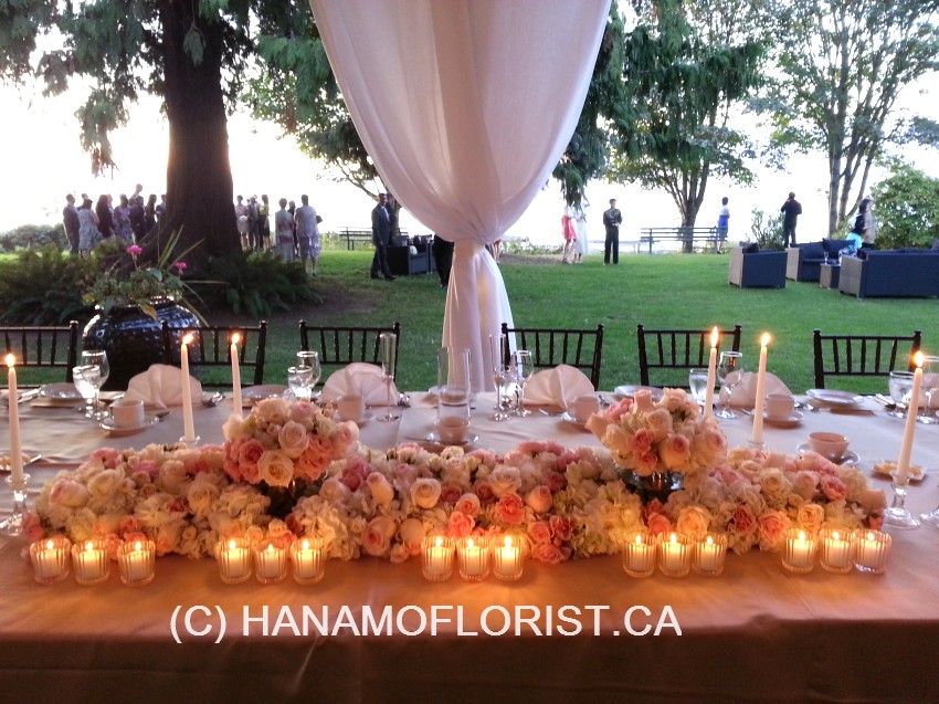 WEDI0907 Wedding Head Table Flowers