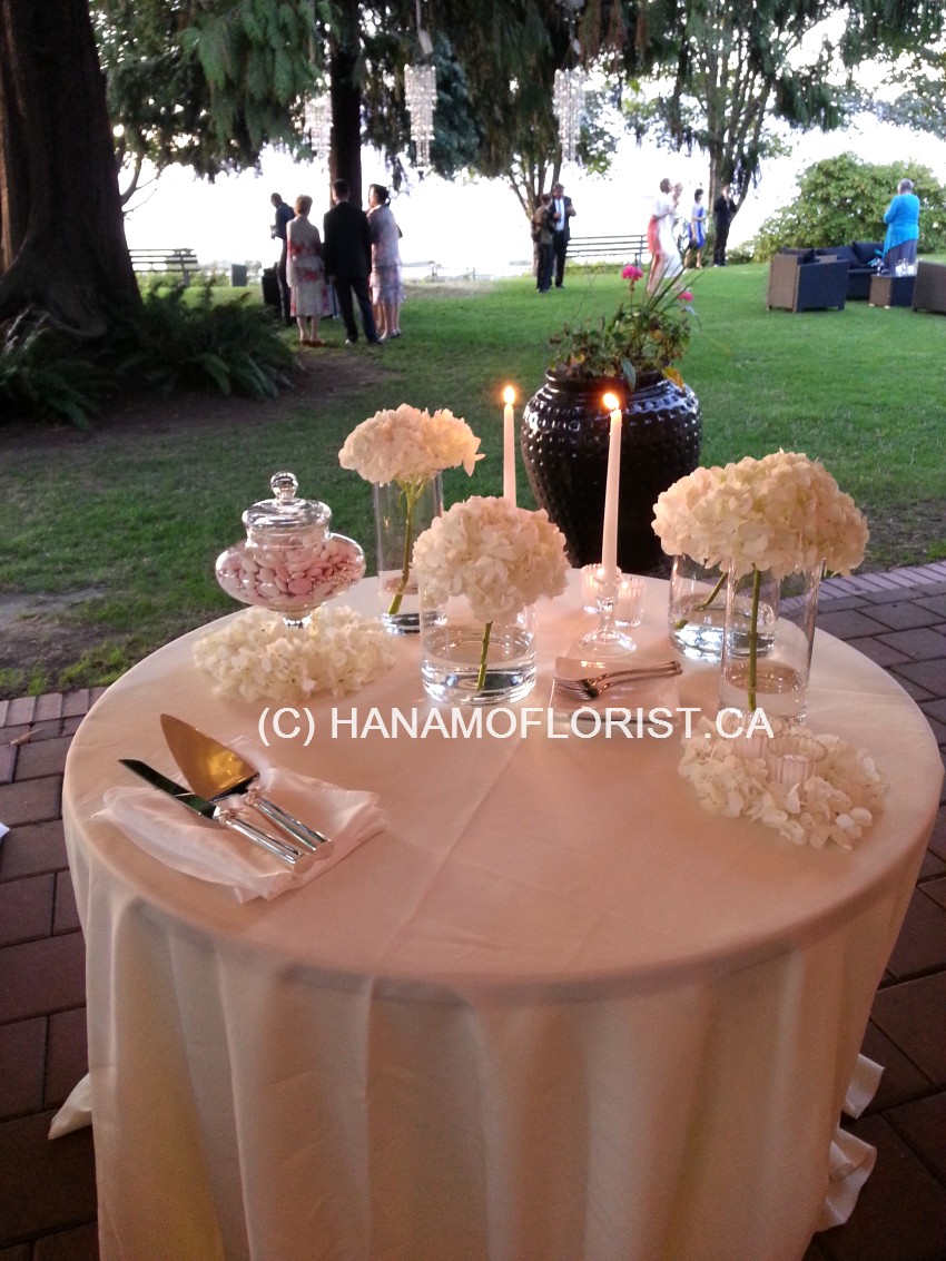 WEDI0907B Wedding Cake Table Flowers