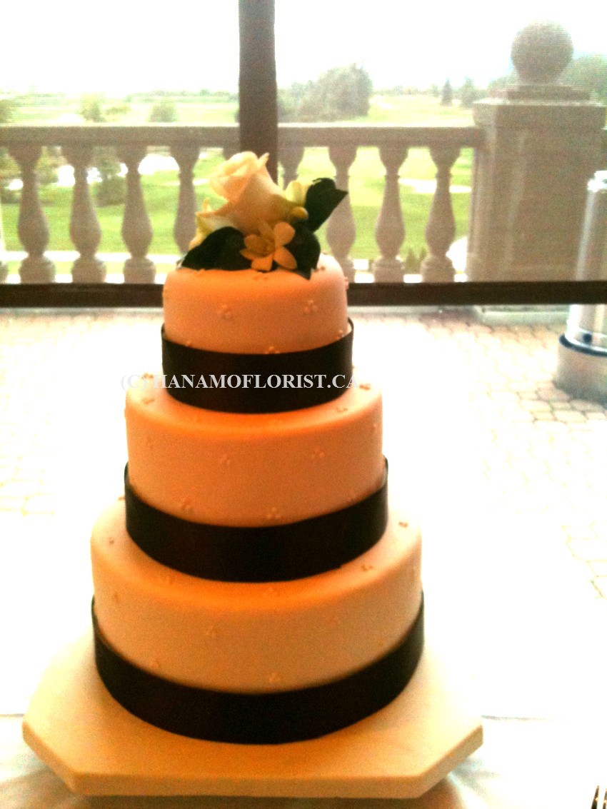 WEDI315 Cake Topper White Rose & Dendrobiums