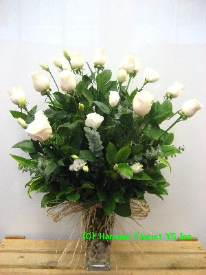 VALE001 1Doz Best Long Stem WHITE Roses in Vase Classic
