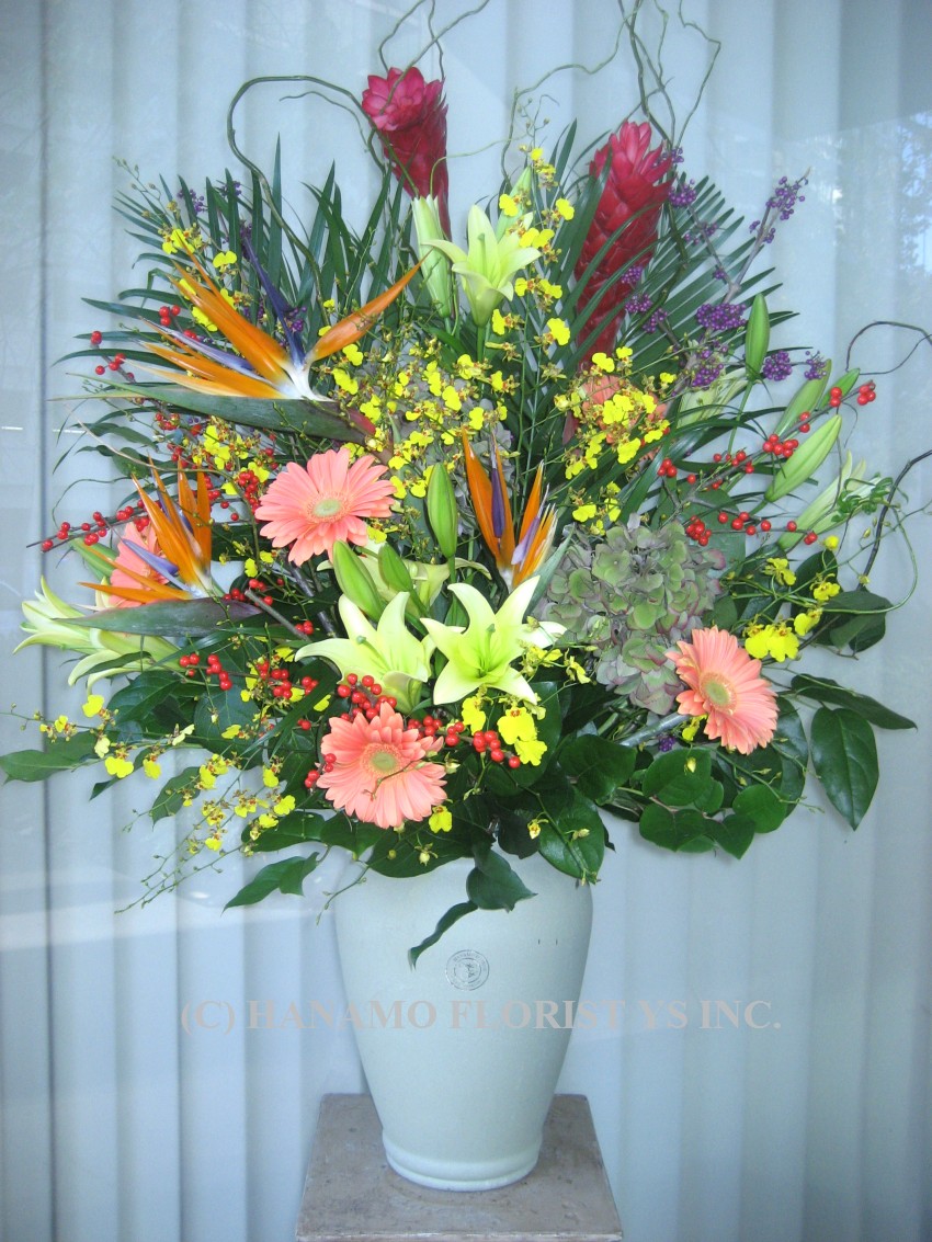 VASE060 Designer's Large Seasonal Arrangement in Rental Vase
